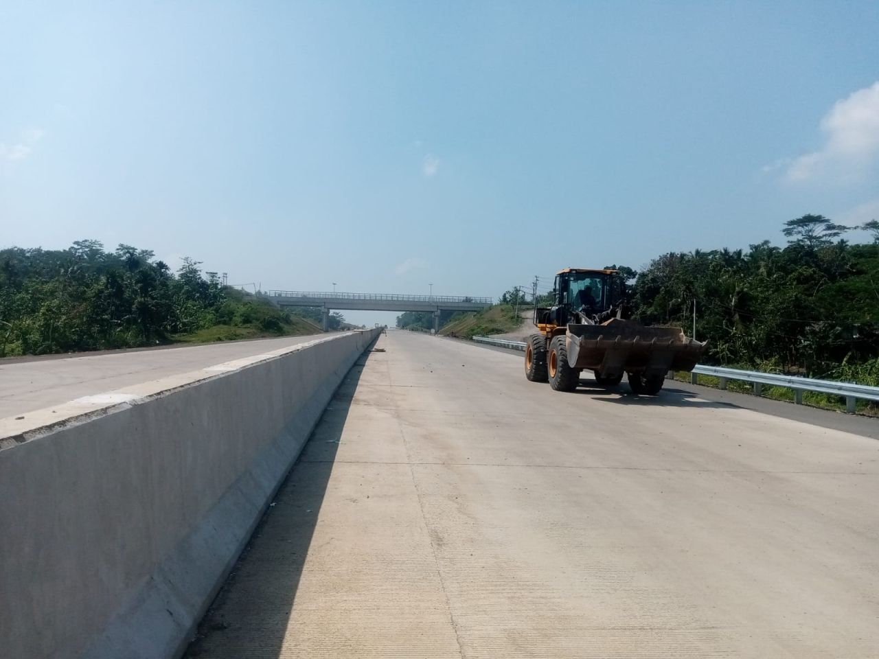 Pembangunan Tol Serang-Panimbang Yang Dikerjakan Oleh PT Sino Road And Brigde  Sudah Selesai