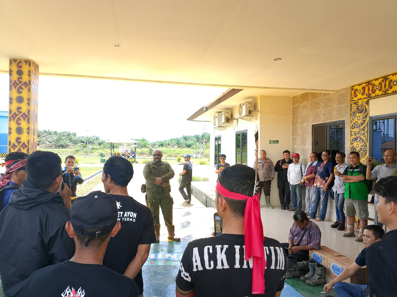 Janji Tak Ditepati, Suara Warga Seret Ayon Menggema di PKS PT KSUP Sambas