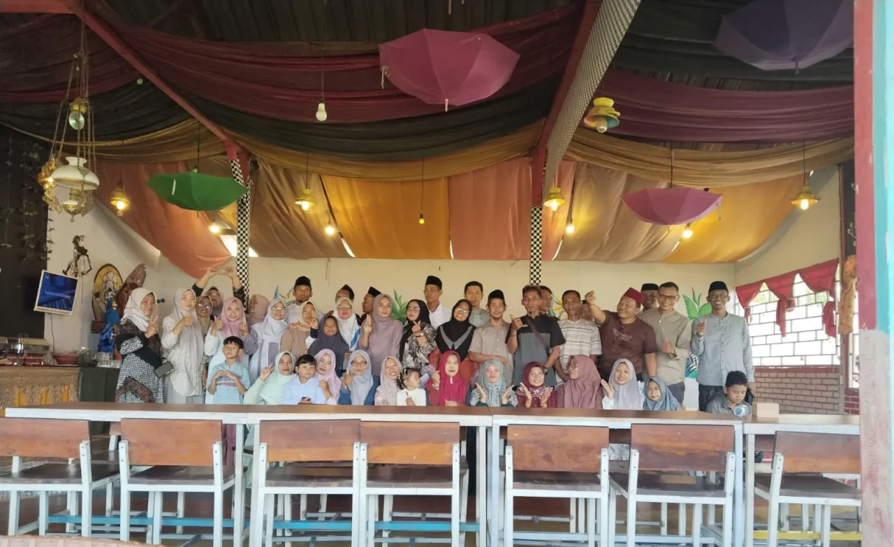 Pererat Silaturahmi di Momen Lebaran, Alumni MTsN Munjungan Angkatan ’95 Gelar Reuni Tahunan “GATASEMILA