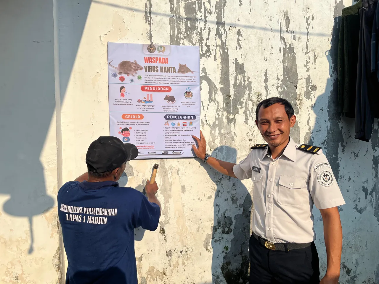 Antisipasi Penyebaran Hantavirus, Lapas Kelas I Madiun Pasang Banner Edukasi Kesehatan di Blok Hunian