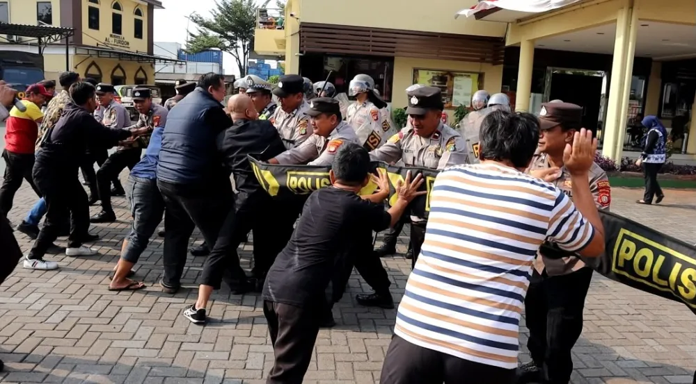 Tingkatkan Kesiapsiagaan Personel Melalui Latihan Peningkatan Kemampuan Dalmas