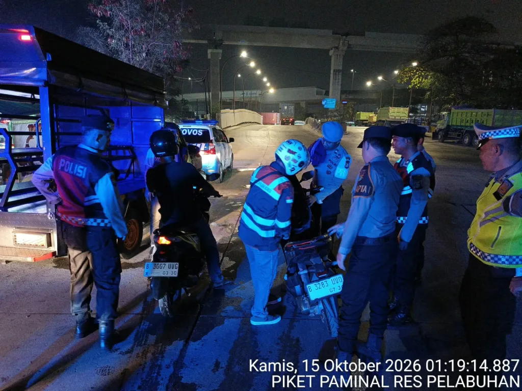 Polres Pelabuhan Tanjung Priok Gelar Patroli Cipta Kondisi dan Strongpoint, Pastikan Kamtibmas Tetap Aman dan Kondusif