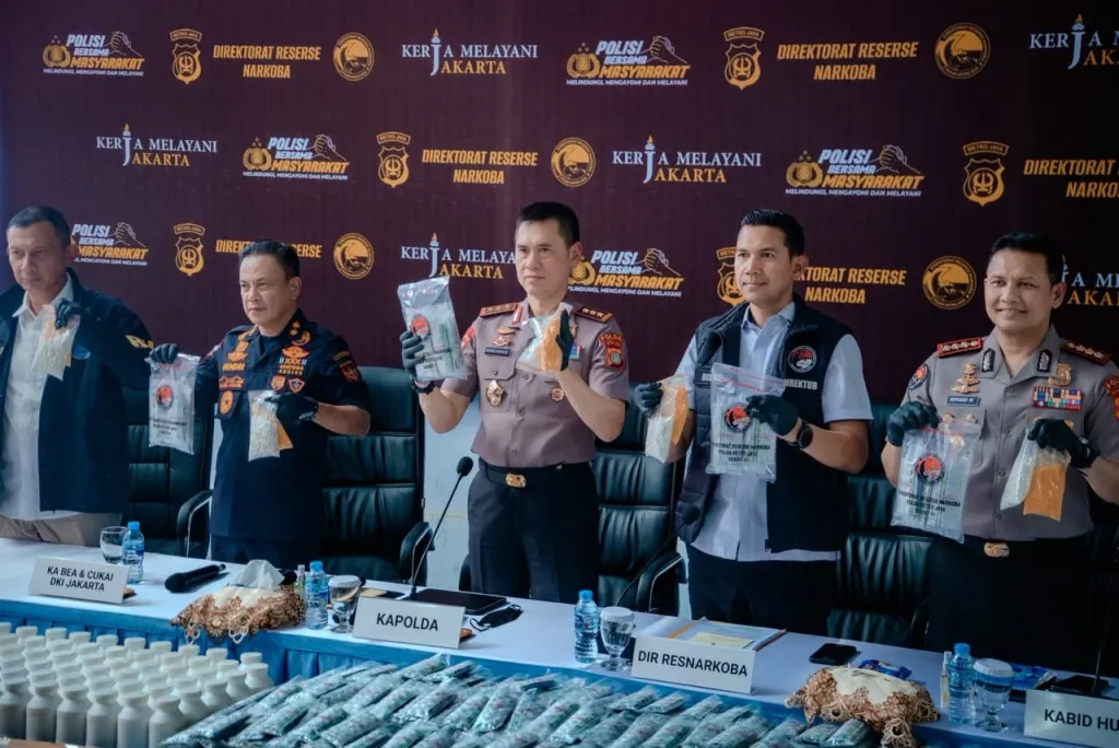 Polda Metro Jaya Sita Lebih dari 7 Juta Butir Obat Keras Ilegal, 16 Orang Diamankan