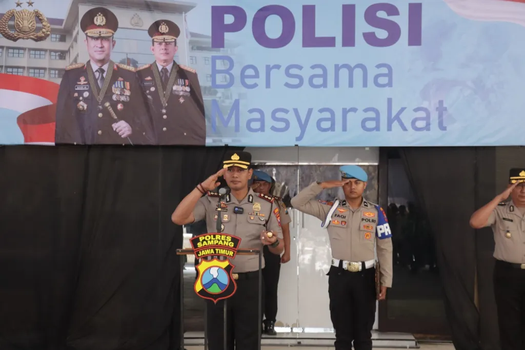 Pimpin Apel Polisi Jogo Sekolah, Kapolres Sampang Tegaskan Komitmen Lindungi Pelajar dari Bullying dan Narkoba