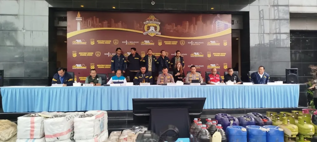 Polda Metro Jaya Ungkap Lima Perkara SDA dan Barang Bersubsidi, 12 Tersangka Diproses