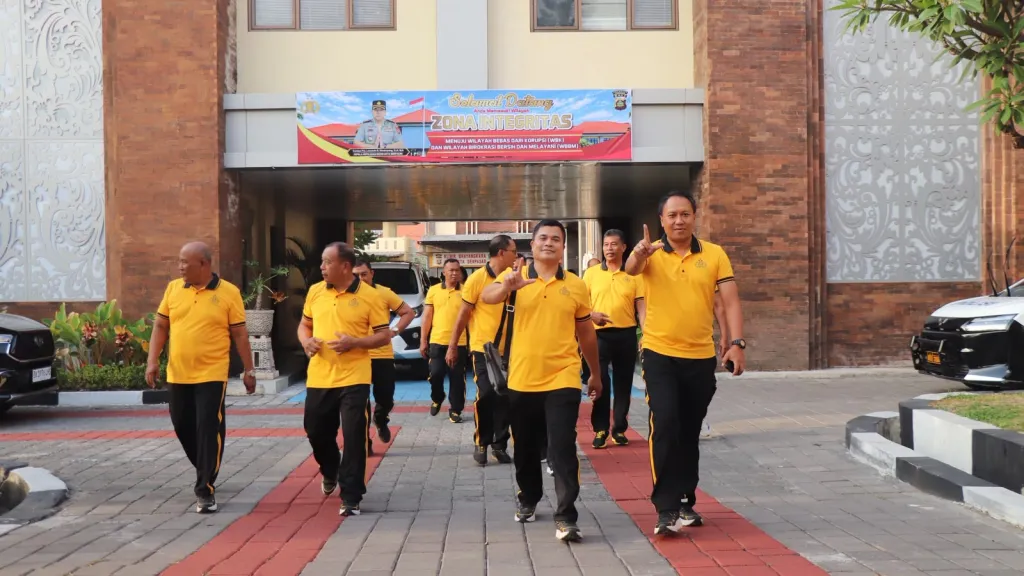 Polresta Denpasar Gelar Olahraga Pagi Untuk Jaga Kebugaran dan Kesiapan Personel