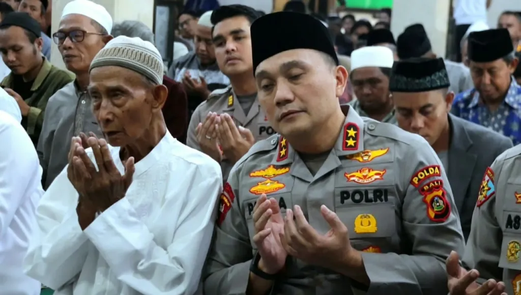 Perkuat Silaturahmi dengan Umat Muslim, Kapolda Bali Ajak Masyarakat Bersinergi Jaga Kamtibmas dan Toleransi