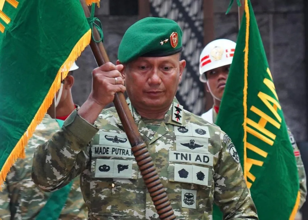 Tongkat Komando Kodam IX/Udayana Beralih ke Mayjen TNI Putra Widiastawa, Putra Daerah Bali