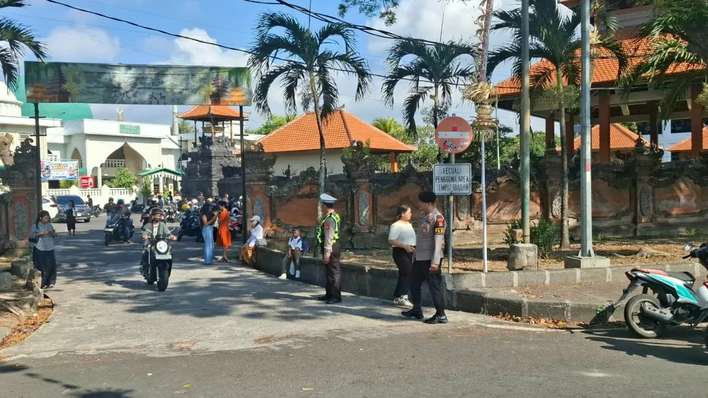 Polres Bandara Hadir, Ibadah di Gereja Ekklesia Tuban Berlangsung Kondusif