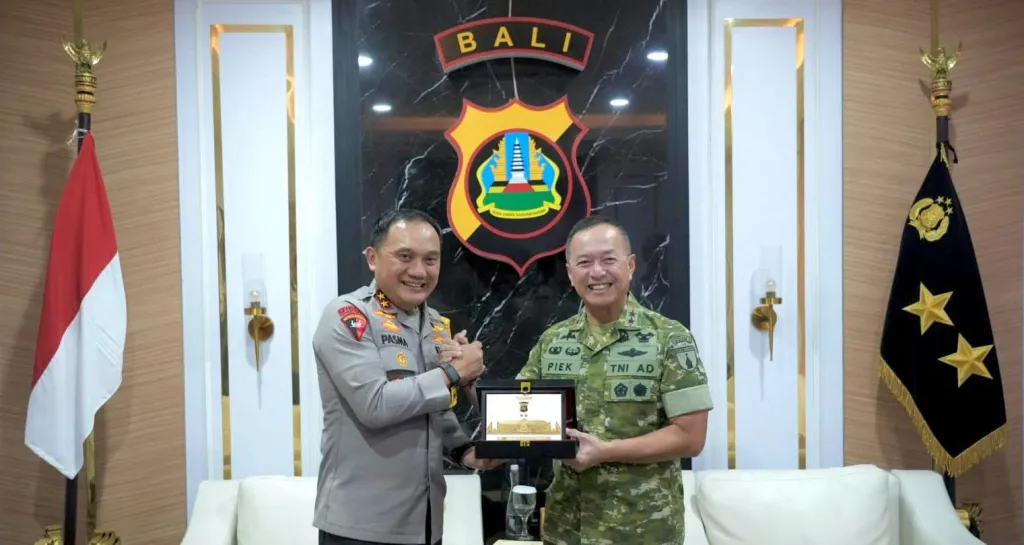 Kapolda Bali Terima Kunjungan Silaturahmi Mayjen TNI Piek Budyakto Jelang Penugasan Baru