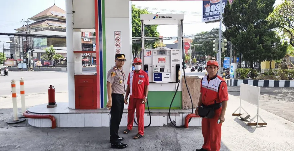 Kapolresta Denpasar Monitoring Sejumlah SPBU, Pastikan Pelayanan BBM Berjalan Kondusif
