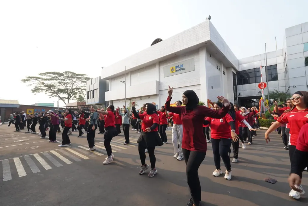 ICONMOVE Warnai HUT ke-26 PLN Icon Plus dengan Semangat Hidup Sehat dan Kepedulian Sosial