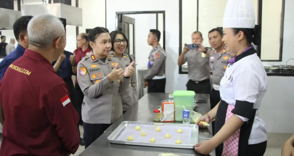 Polisi Peduli Pengangguran, Kapolres Jembrana Motivasi Mahasiswa RIC Bali Siapkan Masa Depan