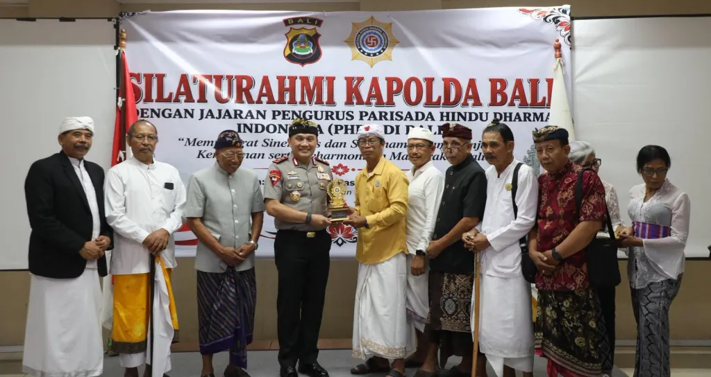 Pererat Sinergitas dengan PHDI, Kapolda Bali Ajak Bersama Jaga Kerukunan dan Keharmonisan