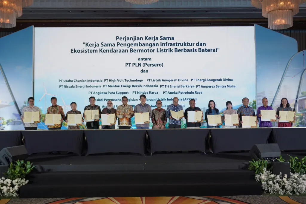 Semangat Hari Sumpah Pemuda,PLN Kembangkan Solusi Layanan Kelistrikan Terintegrasi untuk Rumah Tangga hingga Dunia Usaha