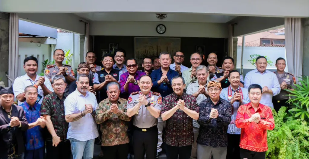 Penuh Keakraban, Kapolda Bali Perkuat Kedekatan dengan Masyarakat Lewat Kumpul Bersama