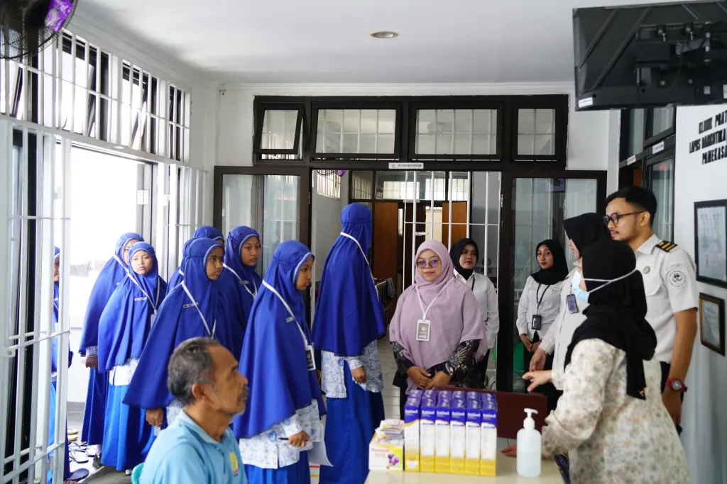 Tanamkan Kesadaran Hukum Sejak Dini, SMPIT Al-Irsyad Al-Islamiyyah Pamekasan Kunjungi Lapas Narkotika Pamekasan