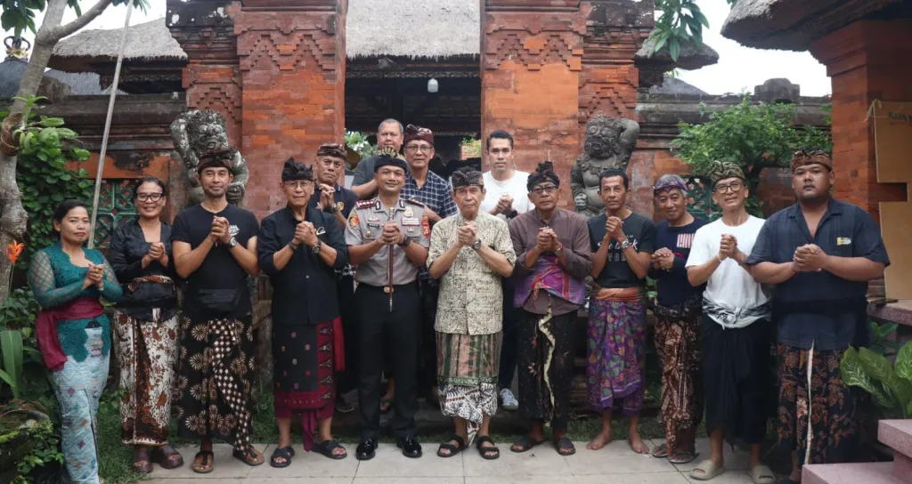Perkuat Polisi Bersama Masyarakat, Kapolresta Denpasar Silaturahmi ke Puri Grenceng