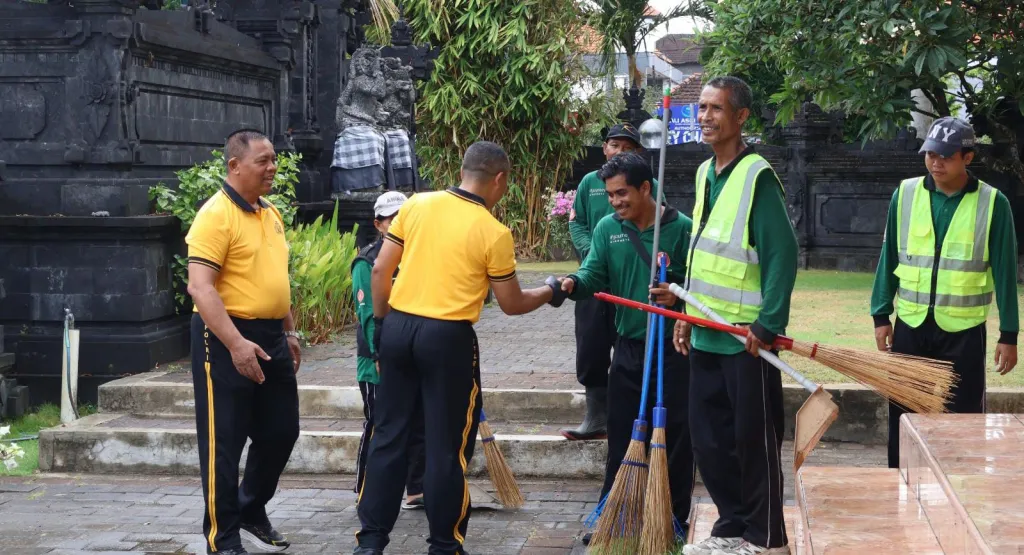 Sambut Hari Suci Saraswati, Polres Bandara Gelar Green Policing