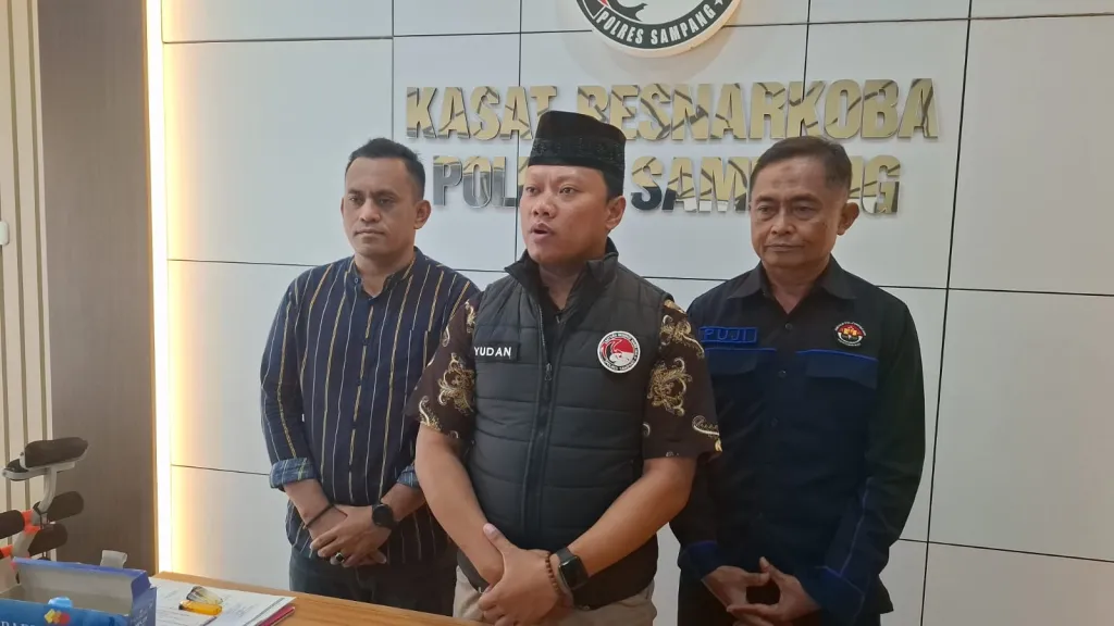 Sembunyikan Sabu 197 Gram di Bagasi Airbag Mobil, Dua Pria Asal Jember Ditangkap Polres Sampang