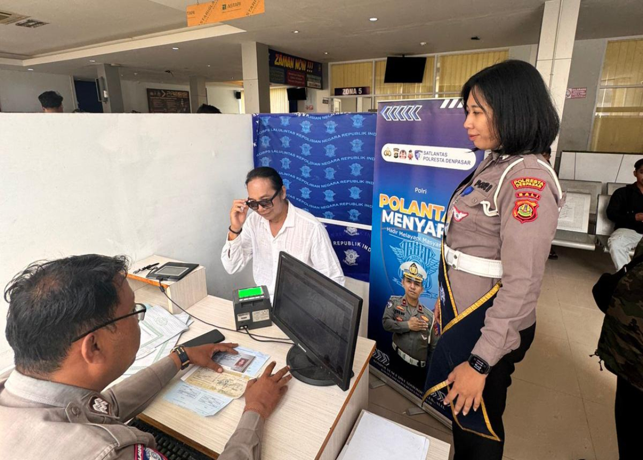 Satpas SIM Polresta Denpasar Maksimalkan Pelayanan Humanis kepada Pemohon SIM