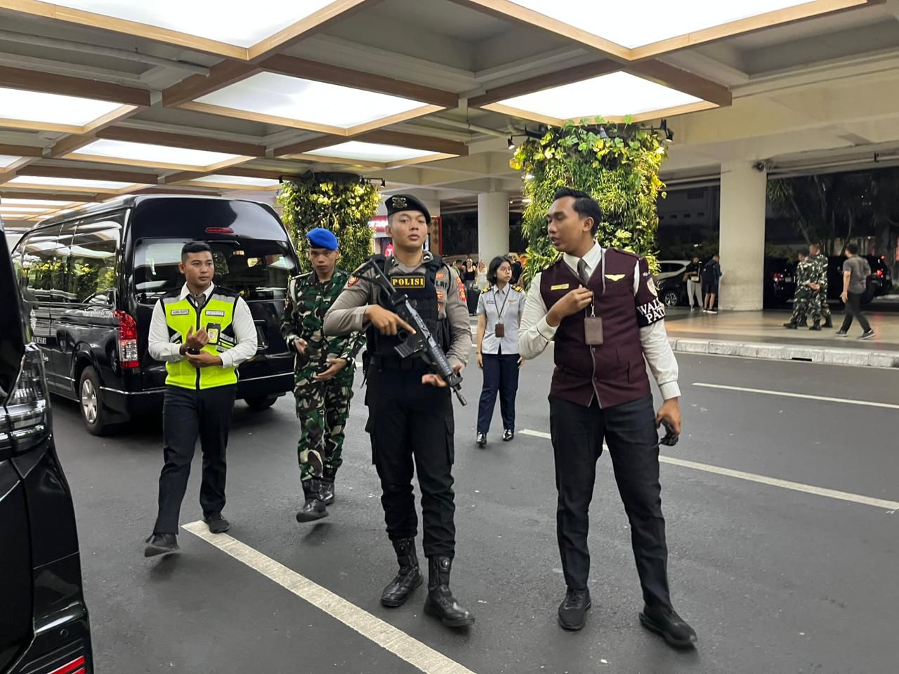 H-1 Hingga Tahun Baru, Kamtibmas Bandara Ngurah Rai Kondusif: Polres Bandara Apresiasi Masyarakat