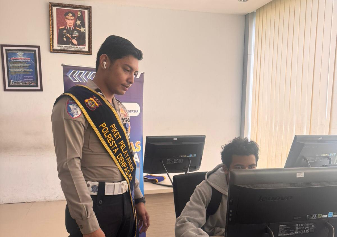 Wujudkan Pelayanan Prima, Satpas SIM Polresta Denpasar Hadirkan Polantas Menyapa