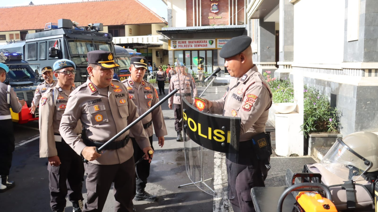 Kapolresta Denpasar Pimpin Pengecekan Sarpras, Pastikan Kesiapan Hadapi Kamtibmas 2026