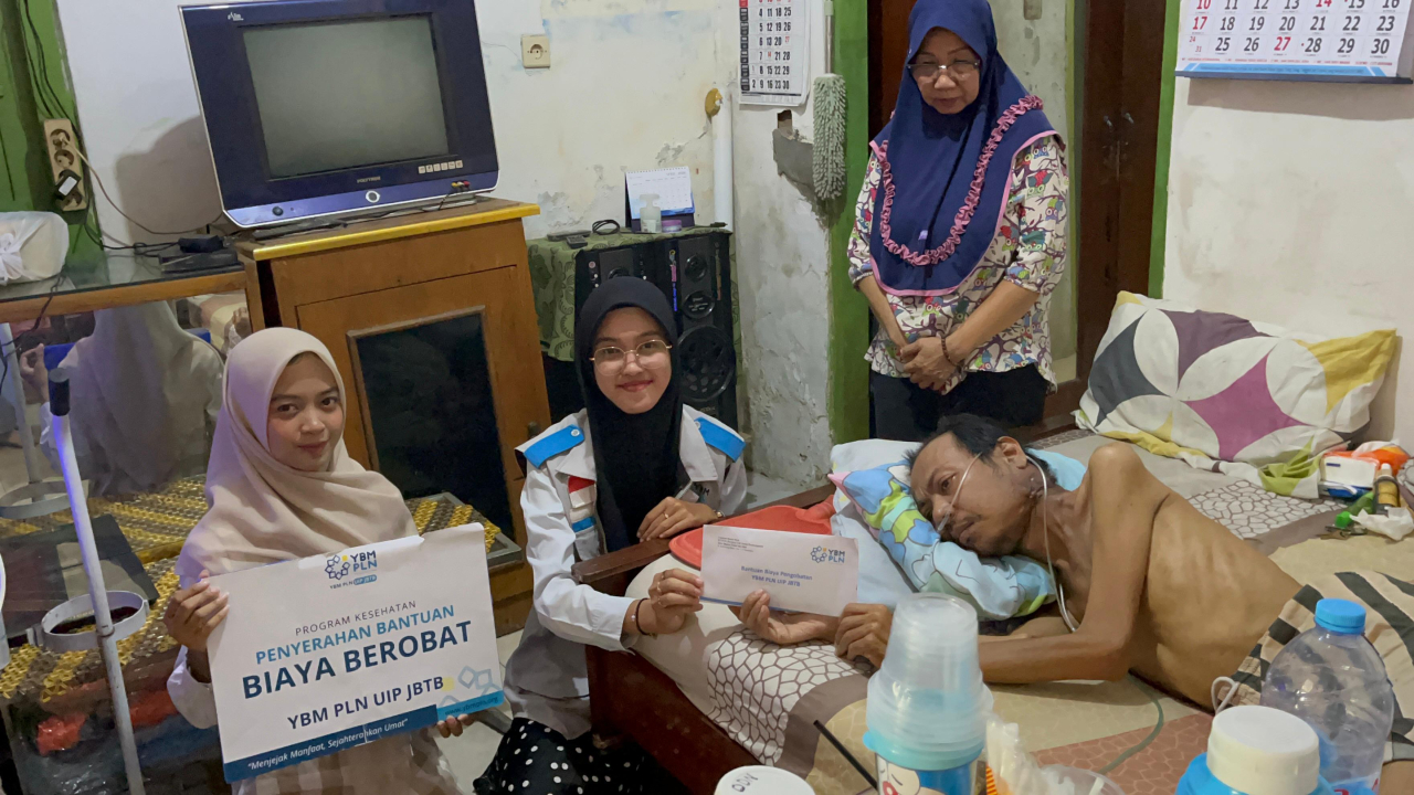 YBM PLN UIP JBTB Salurkan Bantuan Kemoterapi untuk Pak Dudun yang Berjuang Melawan Kanker