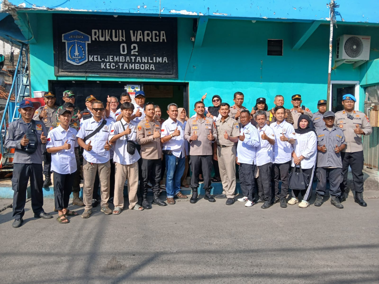 Kapolres Jakarta Barat Sambang Silaturahmi Ke Tokoh Masyarakat di Tambora.