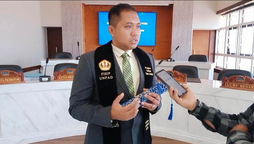 Perwira TNI AU Aris Toteles Sufiuddin Resmi Sandang Gelar Doktor di Unpad,Teliti Kesetaraan Gender dalam Misi Perdamaian