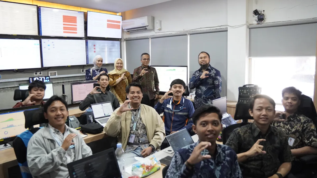 Kunjungan Kerja Dewan Komisaris PLN Icon Plus, Tinjau Langsung Layanan dan Operasional di Jawa Timur