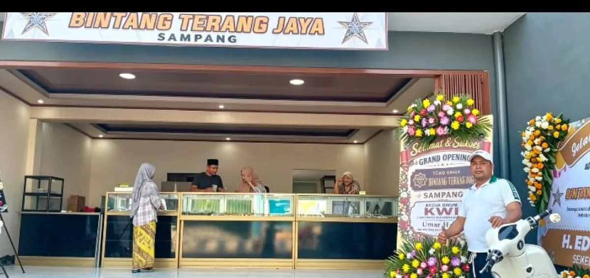 Dapat Ucapan Karangan Bunga dari KWI, Toko Emas Bintang Terang Jaya Resmi Beroperasi di Sampang