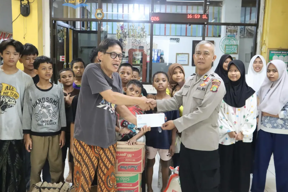 Polri Ulurkan Tangan Untuk Sesama, Bakti Sosial di Panti Asuhan Yatim Piatu 