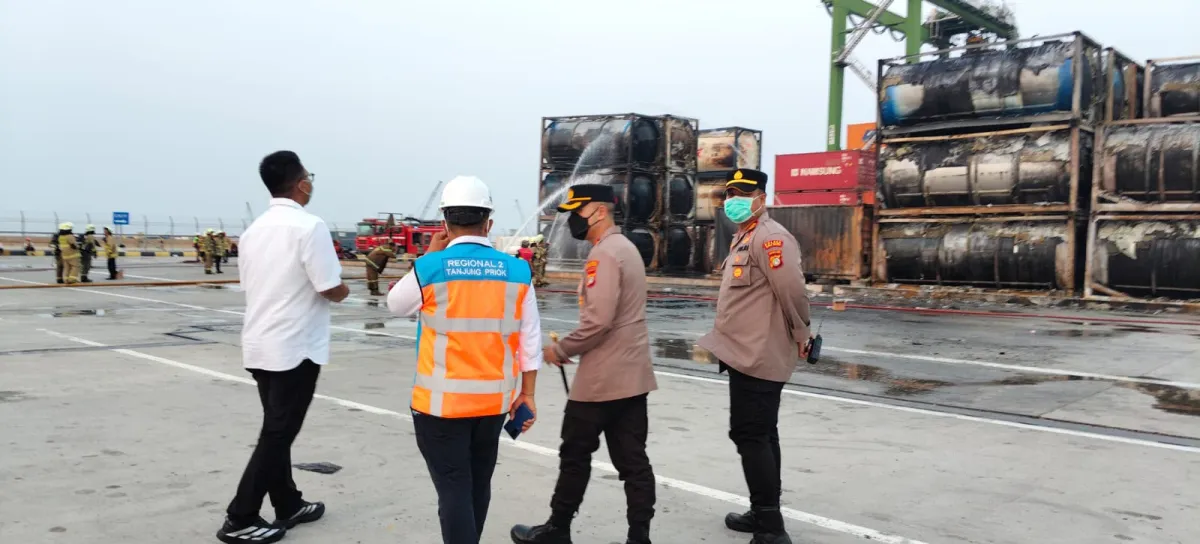 Kontainer Terbakar di NPCT 1, Polres Pelabuhan Tanjung Priok Gandeng Labfor Lakukan Penyelidikan