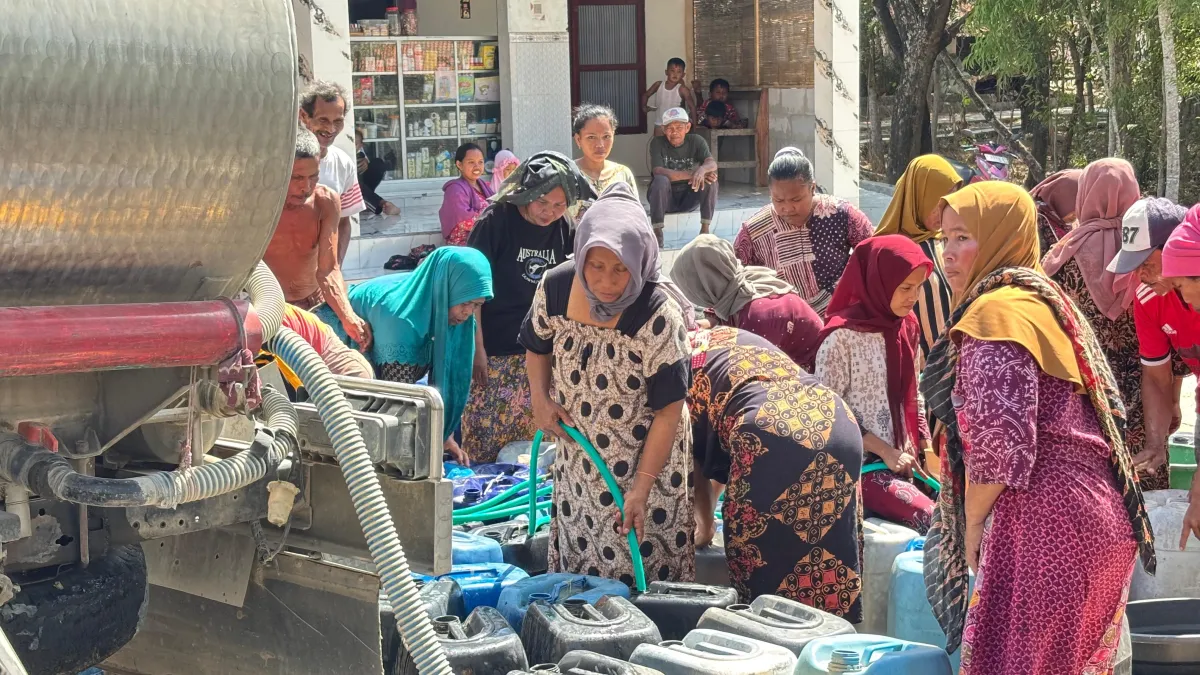 Konsisten Sejak Launching, FSS dan Baznas Terus Distribusikan Air Bersih Saban Hari di Sampang