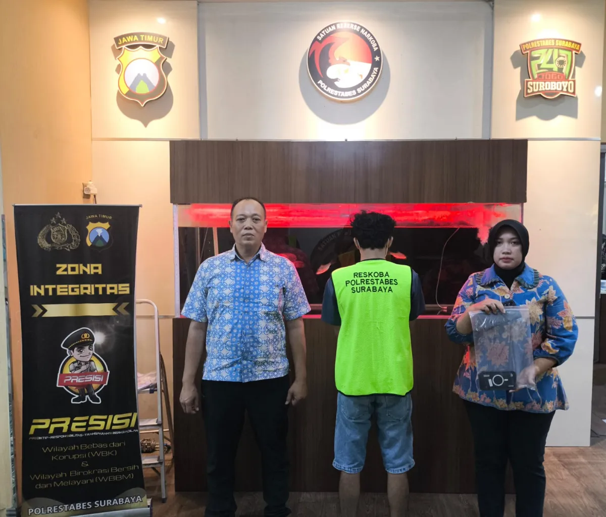 Polrestabes Surabaya Ungkap Penyimpanan Sabu di Kontrakan Sambikerep