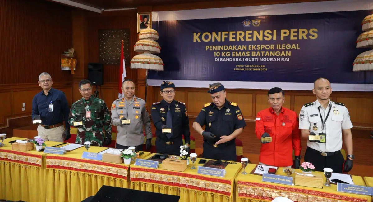 Kapolres Bandara Hadiri Konferensi Pers Penindakan Ekspor Ilegal Emas 10,4 Kilogram