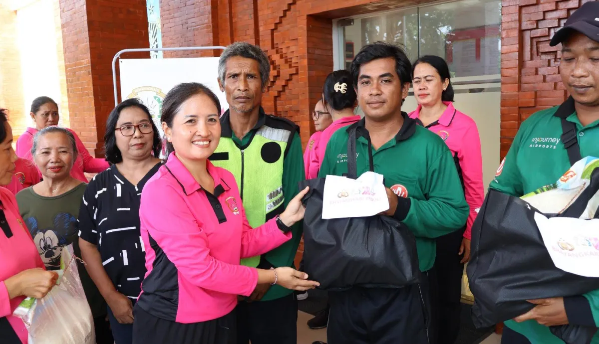 HKGB 2026, Polres Bandara Berbagi Sembako untuk Petugas Kebersihan Bandara