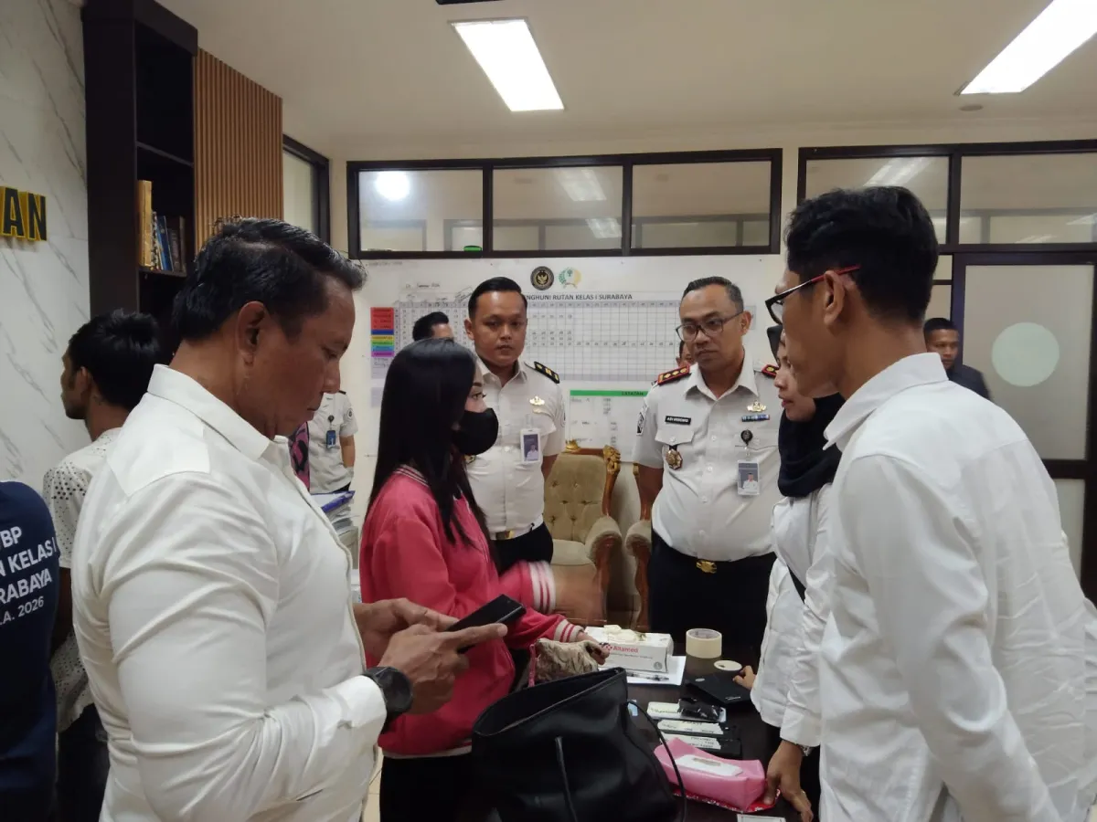 Petugas Rutan Surabaya Gagalkan Upaya Selundupkan Sabu Lewat Pengunjung