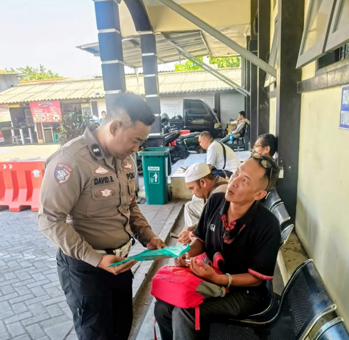 Pelayanan Samsat Surabaya Utara Tuai Apresiasi Warga, Cepat, Ramah dan Transparan