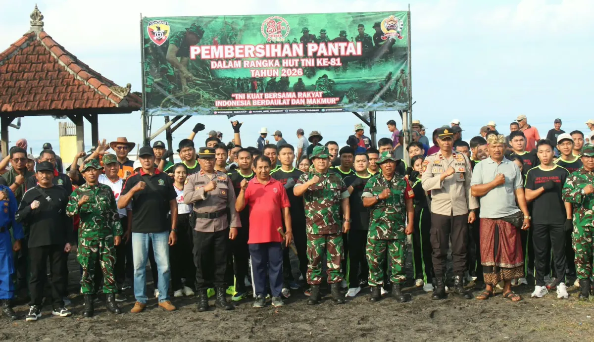 Semarak HUT ke-81 TNI, Kodim Tabanan Gelar Karya Bakti di Pantai Yeh Gangga 
