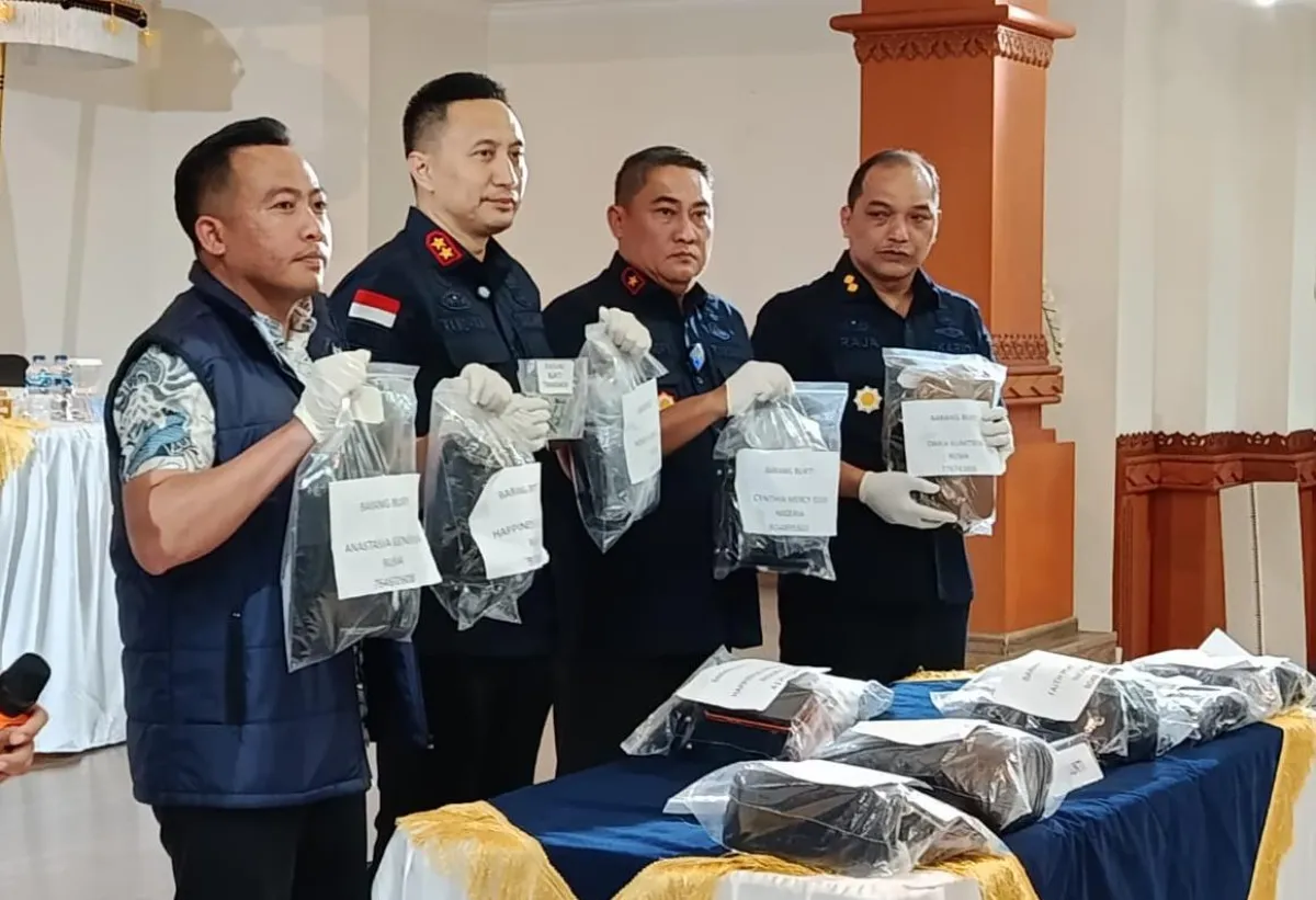 Operasi Gabungan Sasar Tiga Kawasan Badung, Imigrasi Amankan 13 WNA Dugaan Prostitusi