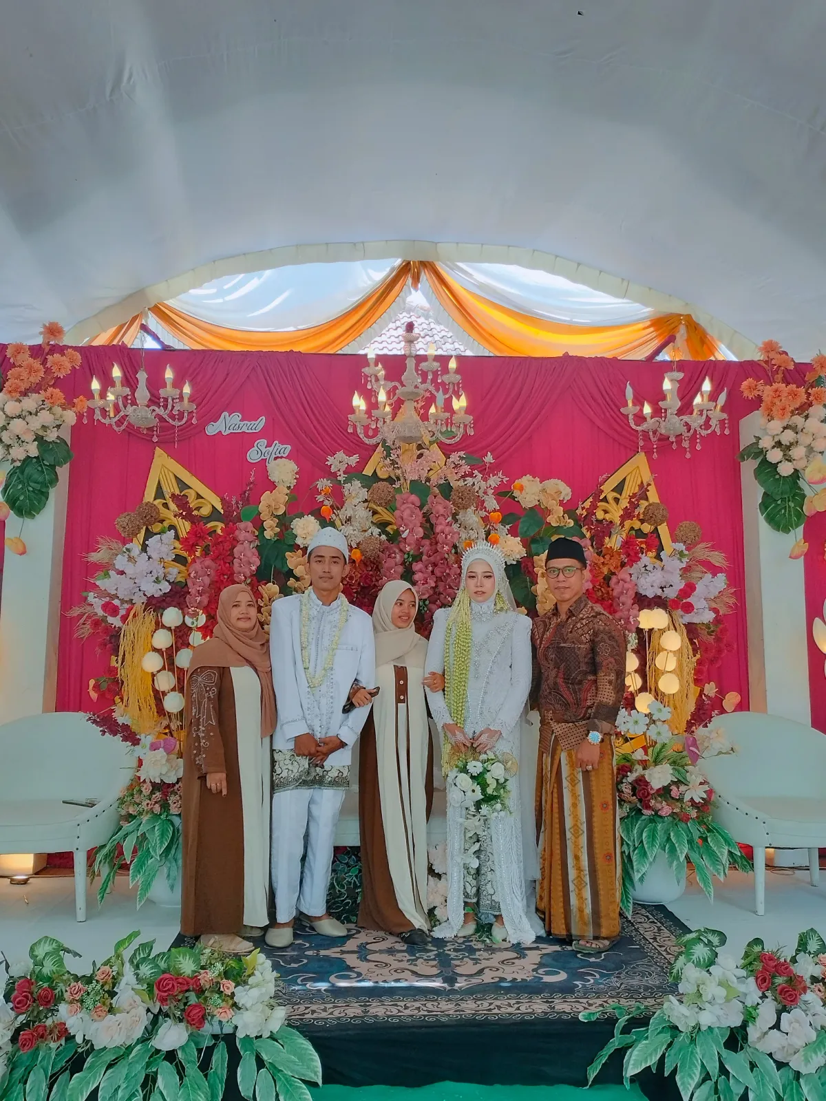 Resepsi Pernikahan Sofia dan Moh Nasrulloh Berlangsung Khidmat, Penuh Suasana Kekeluargaan