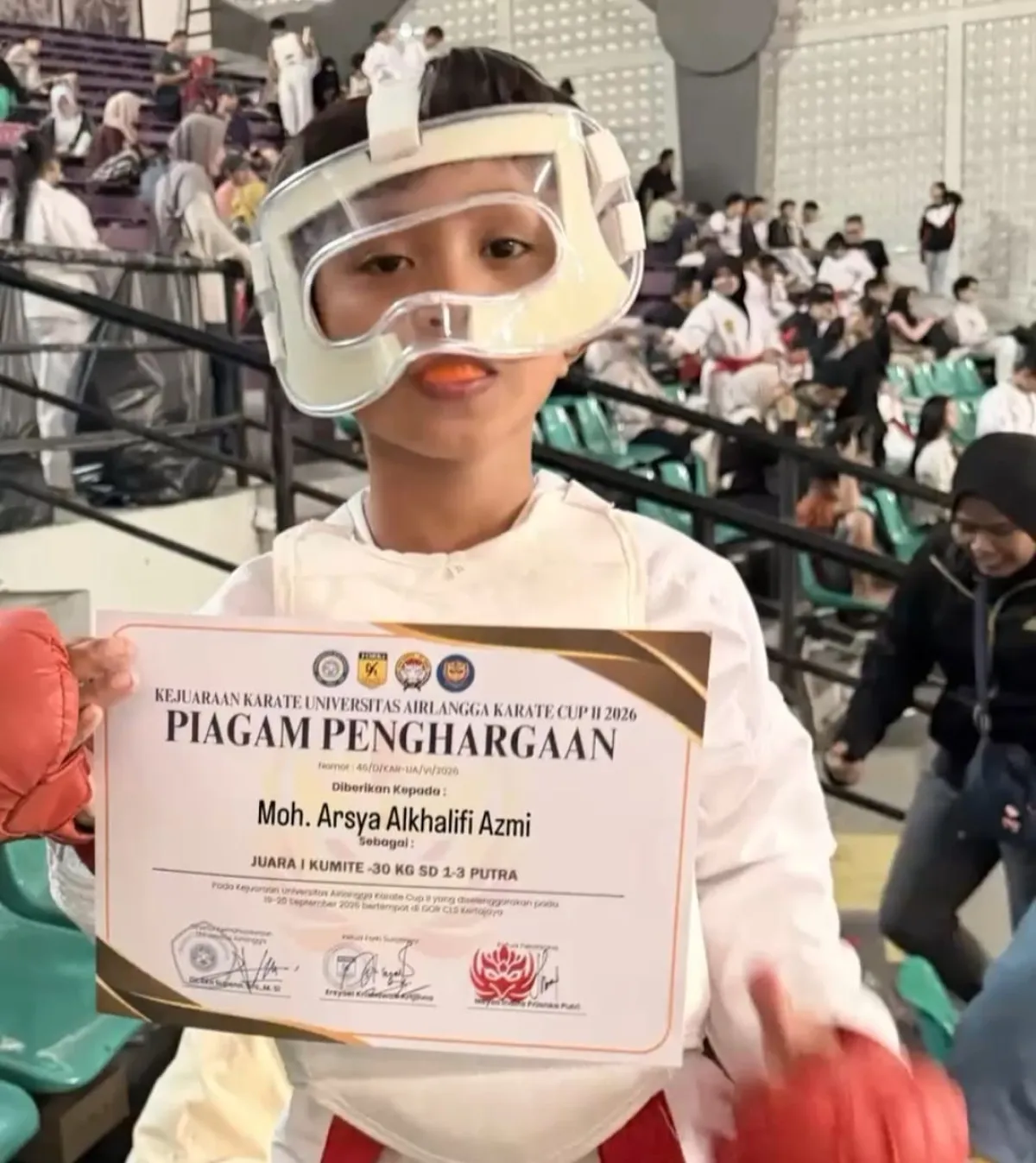 Moh Arsya Alkhalifi Azmi Raih Juara 1 Kumite 30 Kg Putra di Universitas Airlangga Karate Cup II 2026