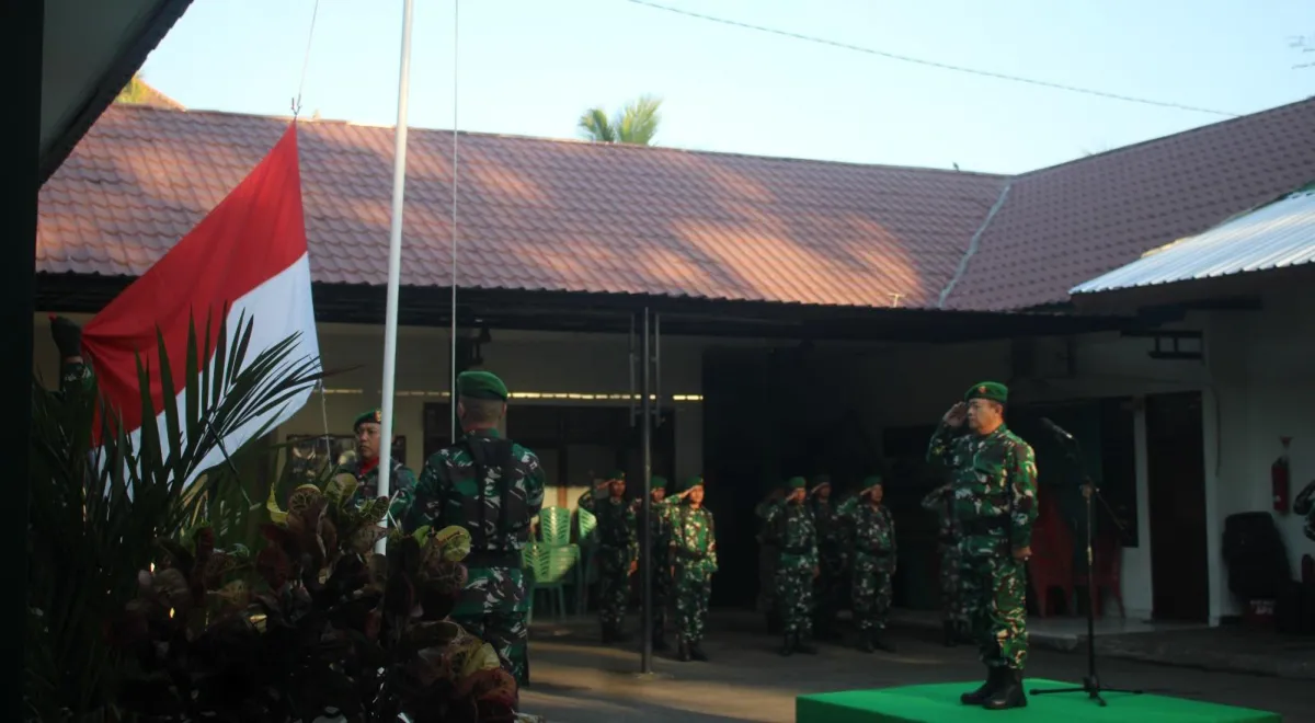 ‎Pimpin Upacara Mingguan, Kasdim 1619/Tabanan Tekankan Pentingnya Profesionalisme TNI ‎