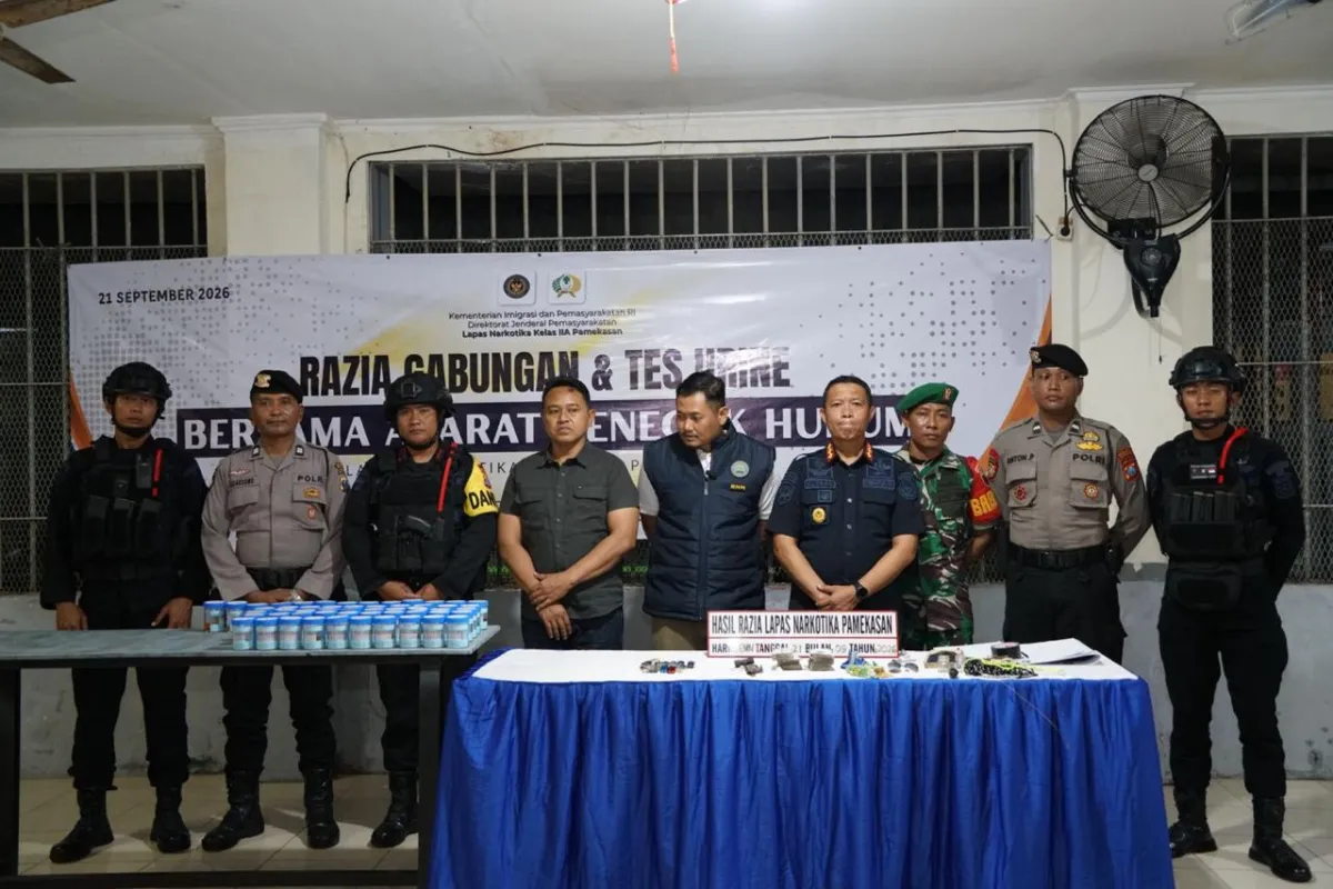 Lapas Narkotika Pamekasan Bersama Aparat Penegak Hukum Gelar Razia Blok Hunian dan Tes Urine, Hasil Seluruhnya Negatif