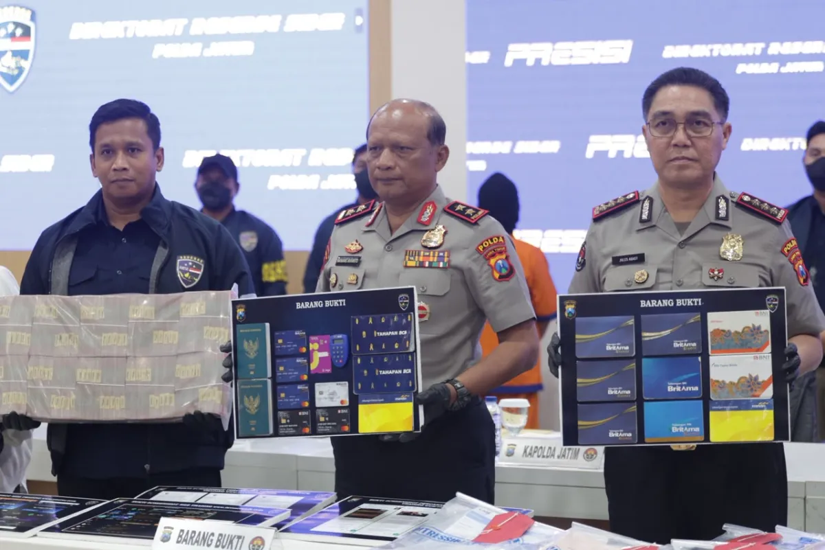 Polda Jatim Bongkar Scam Investasi Kripto Internasional, Blokir 77 Rekening Senilai Rp81,5 Miliar