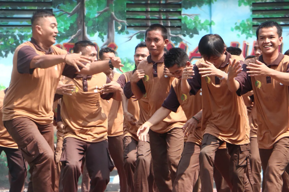 TUMBUH BERSAMA Lapas Kelas I Madiun Perkuat Pembinaan Kepribadian Warga Binaan melalui Kegiatan Pramuka