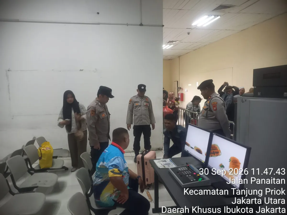 Pelayanan dan Pengamanan Debarkasi KM Bukit Raya di Pelabuhan Tanjung Priok Berlangsung Aman dan Lancar